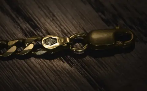 Najwyższa próba złota – co musisz wiedzieć o czystości złota