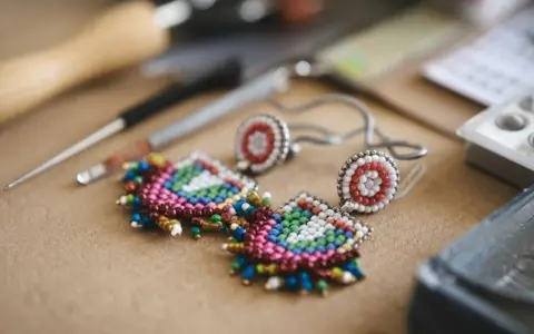 Biżuteria hand made jak zacząć - proste kroki do twórczości