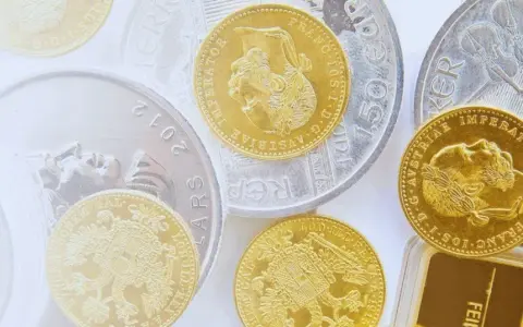 Złoto 14k jaka to próba? Poznaj jego skład i właściwości