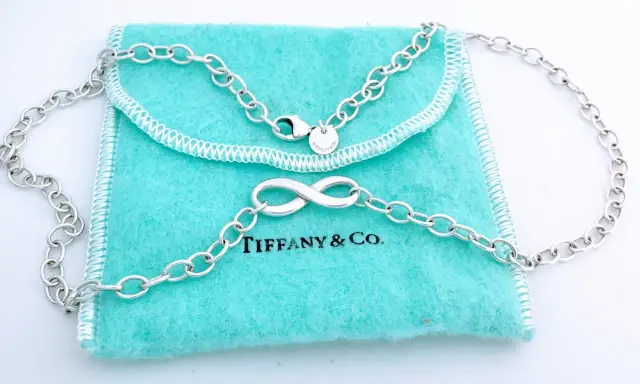 Tiffany & Co naszyjnik – odkryj najlepsze modele i ceny, które zachwycą